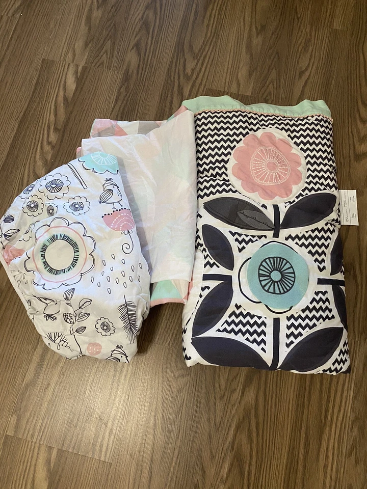 Juego de funda de cama para cuna de bebé Lolli Living falda edredón sábana ajustable Foto 1 de 4