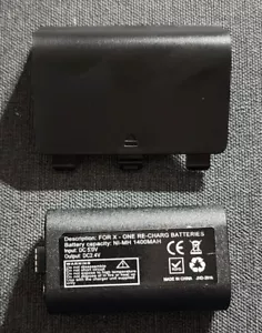 New Rechargeable Battery Back And Cover For Xbox One Controller Black - Picture 1 of 3
