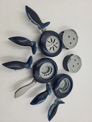 Бумажные перфораторы Fiskars сжимающаяся ручка 3 + 2 дополнительных перфоратора  - Изображение 1 из 4