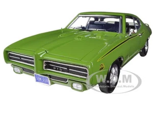 1969 PONTIAC GTO JUDGE GREEN 1/18 DIECAST MODEL CAR BY MOTORMAX 73133 - Picture 1 of 6