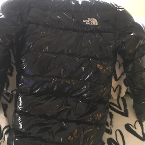 The North Face Jacket Girls Size 14 Black Down 600 - Picture 1 of 4