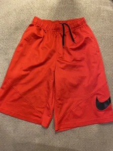 Nike Boys Dri-Fit HBR Basketball Shorts 822952 Swoosh Large Red - Picture 1 of 1