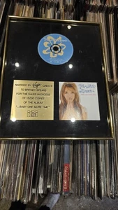 Britney Spears Award Ifpi Official Presented To Britney Greece Baby - Bild 1 von 1