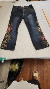 Sassy Thai Jeans Womens Large Dark Wash Cropped Capri Embroidered Beaded Floral - Picture 1 of 17