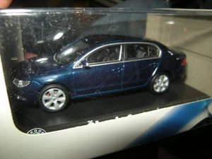 1:43 Abrex Skoda Superb Storm blue/blau in OVP - Picture 1 of 1