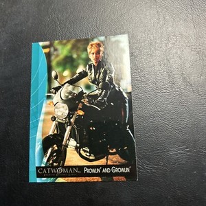 Jb2c Catwoman 2004 Inkworks #37 Halle Berry On Motorcycle