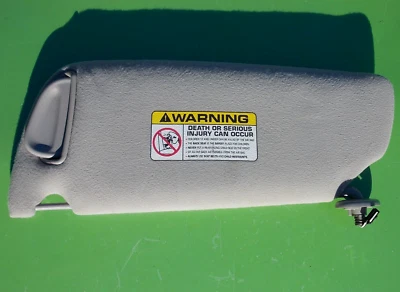 JEEP GRAND CHEROKEE 99-04 RIGHT SUN VISOR GRAY 5HG78TL2AC OEM PASSENGER SUNSHADE - Image 1 of 4