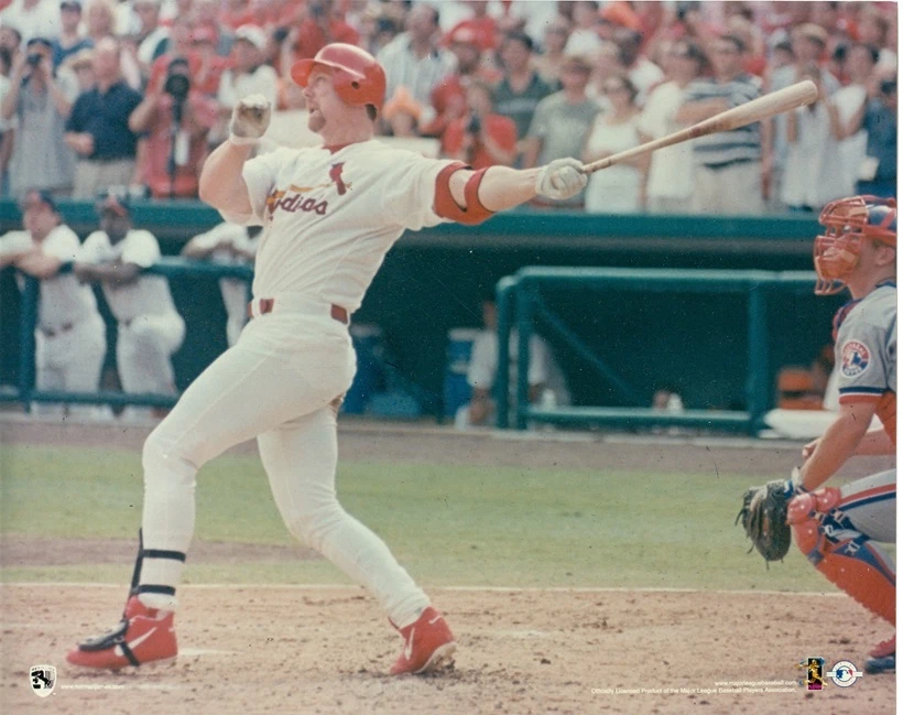 Foto brillante 8 x 10 colores: Mark McGwire - Cardenales de San Luis #1 Foto 1 de 1