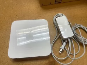 APPLE AIRPORT EXTREME ~2ND GEN~ DUALBAND 802.11N WIFI ROUTER BASE +1 USB ~A1143~ - Picture 1 of 3