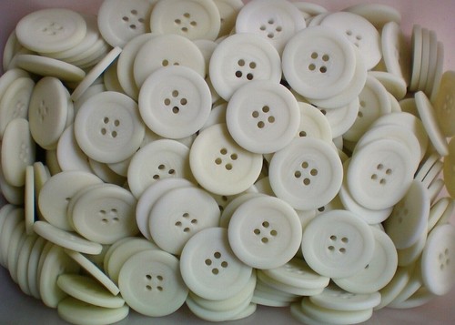 OFF WHITE Bottoni 23 mm 36 L verde chiaro molto pallido panna bianco sporco 4 fori cappotto bottone (Z169)