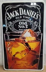 Whisky Jack Daniels Antiguo No. Letrero de metal estaño en relieve 7 sobre hielo en vidrio 26x16" - Imagen 1 de 3