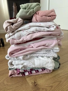 Kleiderpaket Kleiderset Mädchen Baby Größe 50/56 Bodys,Strampler,Hose,Shirt - Bild 1 von 15