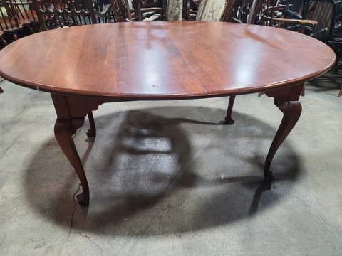 Queen Anne Style Solid Cherry Dining Table with Trifold Paw Feet & 2 Leaves Cover