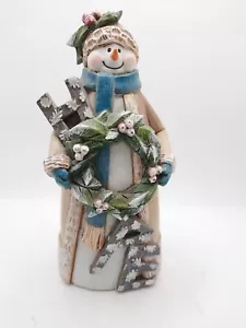 Statuetta pupazzo di neve di Natale con una corona. - Foto 1 di 3