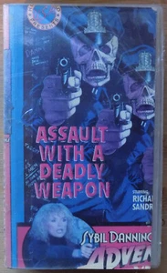 Assault with a Deadly Weapon - Cut Box in Plastic Case HTF OOP Cult VHS - Bild 1 von 3