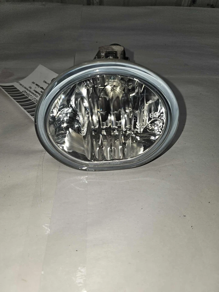 03-08 PONTIAC VIBE Fog/mark/park/turn Light/lamp Right - Image 1 of 3