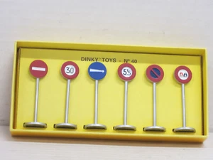 6 señales de tráfico ciudad / villa multicolor caja Dinky 40 / Atlas aprox. 1:50 - Imagen 1 de 3