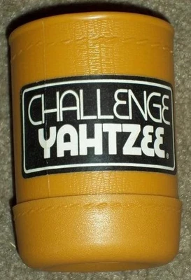 DE COLECCIÓN CHALLENGE YAHTZEE REPUESTO PLÁSTICO DADOS COCTELERA TAZA Foto 1 de 3