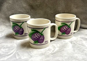 3 Knoten Berry Farm Kaffeebecher Boysenberry Design - Bild 1 von 5