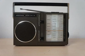 GRUNDIG Music Boy 50 - Radio de colección (año 1980)  - Imagen 1 de 7