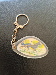Ancien Porte Clé Chewing-gum WIGG - Cheval Tiercé 2-4-6 Vintage Keyring - Imagen 1 de 2