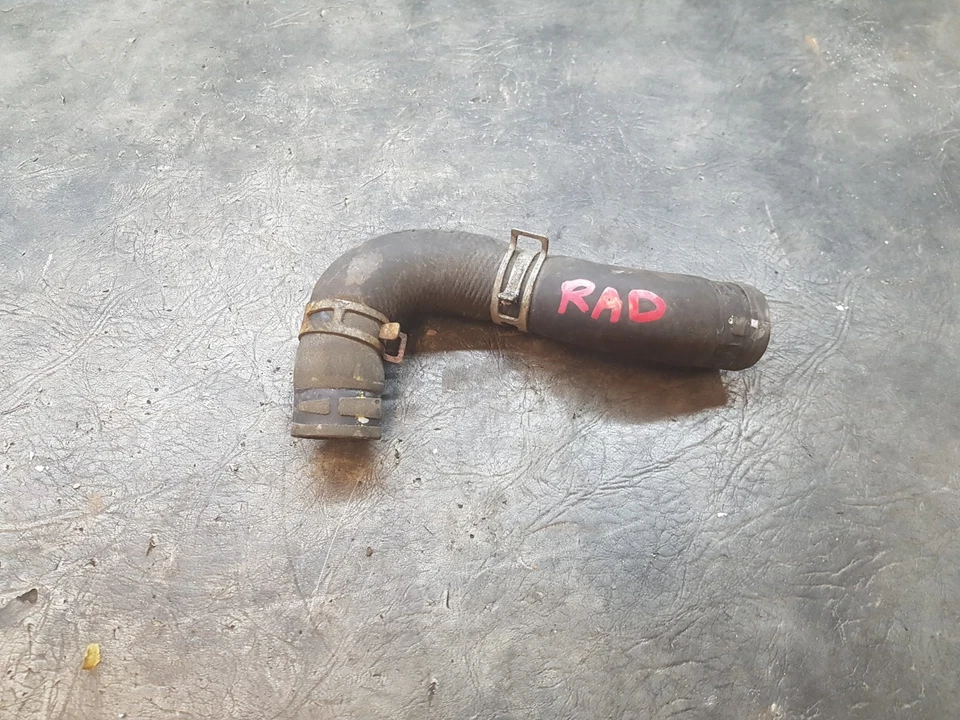 2001 TOYOTA YARIS 1.0 PETROL 3DR MANUAL RADIATOR COOLANT HOSE PIPE  - Image 1 of 1