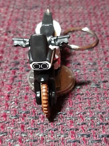 Ducati DesertX! NUOVO! Hot Wheels, PORTACHIAVI, spedizione espressa! - Foto 1 di 9