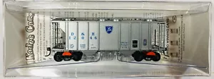 KADEE HO - 8633 - PS2 Covered 2 Bay Hopper - Delaware & Hudson - As New - Picture 1 of 8