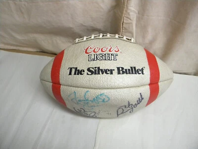 Vintage Wilson Coors Light Football Silver Bullet Ball Man Cave Bar ~Signed~ USA Foto 1 de 4