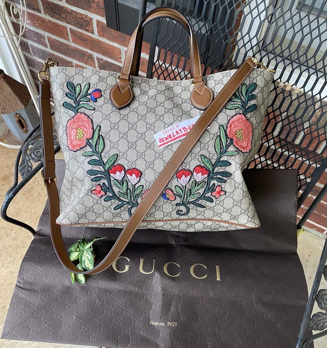 Gucci Embroidered Floral Bags & Handbags for Women for sale Gucci Embroidered Floral Bags & Handbags for Women for sale