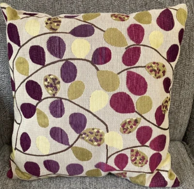 CaliTime Tapiz Decorativo Almohada con Ciruela Dorado Borgoña Bronceado Art Deco Foto 1 de 4