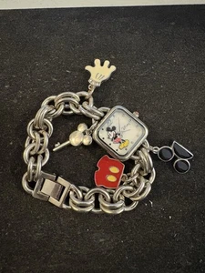 Disney Mickey Mouse Uhr mit Charms 7" neue Batterie läuft - Bild 1 von 3