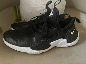 Nike Huarache Cross Training Shoes Youths US7 Leather Black/White Used - Picture 1 of 4