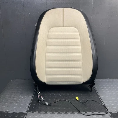 Cojín de asiento superior del lado del pasajero delantero derecho Volkswagen CC 2009-2017 fabricante de equipos originales Foto 1 de 4