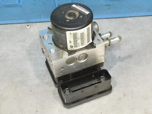Dodge Nitro 2007 3,7 L OEM bomba ABS 07 - Imagen 1 de 5