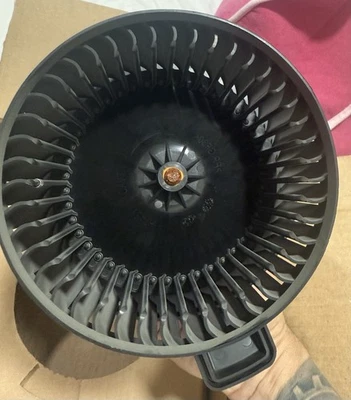 Jeep Grand Cherokee 2020 motor soplador OEM Mopar de fábrica Foto 1 de 2