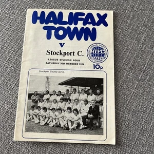 (J) Division 4 Halifax v Stockport County 30.10.1976 - Picture 1 of 3