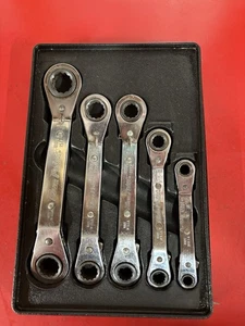 Juego de llaves de caja de trinquete reversibles métricas 25° de 12 puntos Blue Point 7 mm-17 mm - Imagen 1 de 7