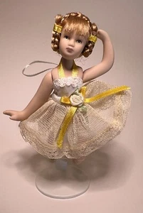 Porzellan Ballerina Puppe auf Ständer 6 Zoll groß gebraucht ohne Karton - Bild 1 von 6