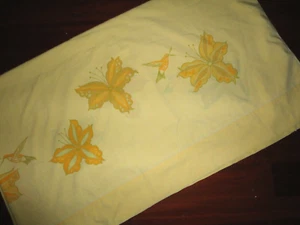 VINTAGE LADY PEPPERELL YELLOW BORDER BIRDS & BUTTERFLIES FULL FLAT SHEET 78 X 99 - Picture 1 of 11