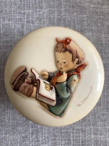 Vintage Hummel Goebel ~ Germany "Book Worm" Round Trinket Box Hum 685 ~2001 - Picture 1 of 8