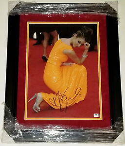 MARIA MENOUNOS Signed Framed 12X18 Sexy Photo Tebowing Extra WWE DWTS E! GAI