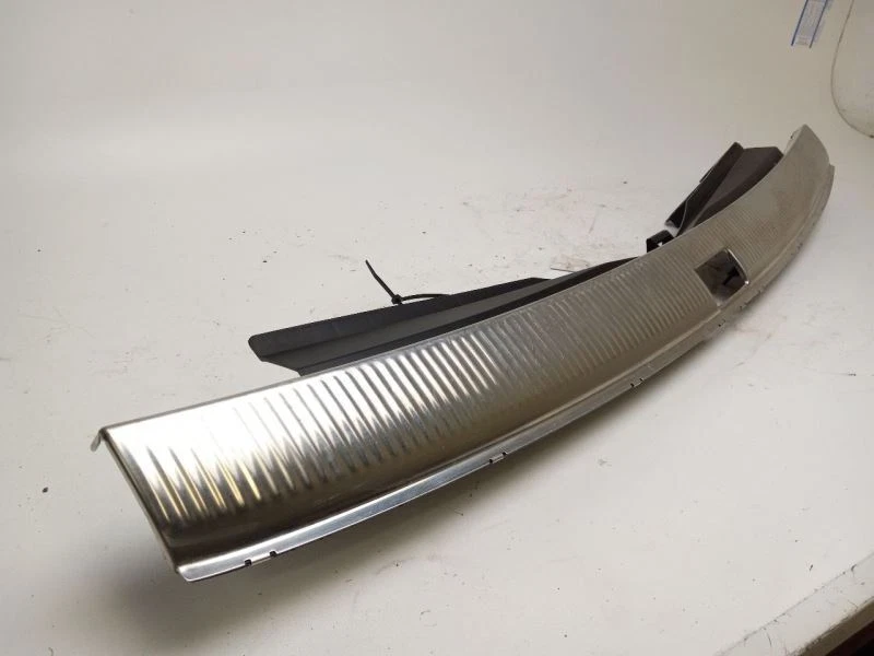 Audi Q7 2007 carga trasera apertura moldura panel fábrica Foto 1 de 4