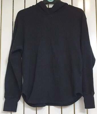 Sudadera con capucha UNIQLO para mujer negra con textura gofre talla pequeña Foto 1 de 4