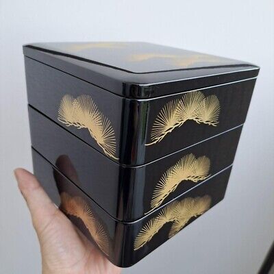 Daimaru Brand Lacquered Japanese Pine Makie Three Layered Box Jubako • 307.28$