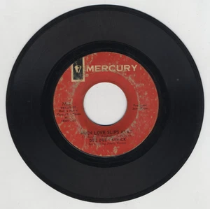 Used 45 Vinyl Dee Dee Warwick When Love Slips Away Record Mercury 72667 - Picture 1 of 2