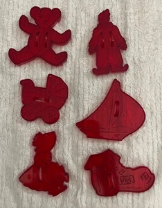 HRM Marke 50er Jahre (6) rot Hartplastik Ausstechformen Vintage KINDERZIMMER REIM Motiv - Bild 1 von 4