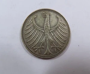 Moneda de 5 marcos de plata grande de Alemania 1951 águila escasa - Imagen 1 de 2