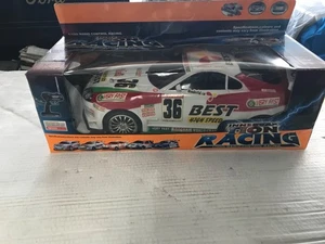 innervan Tion racing 1/10th radio control racing thunderbolt RC car - Picture 1 of 3