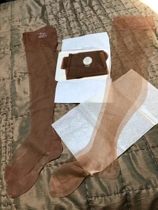 3 PAIR) VTG DEADSTOCK Unworn 40s PHEONIX "Etchings" & Caryl Lee SEAMED Stockings - Picture 1 of 9